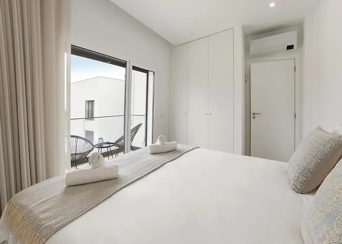 Apartment Wave The Waves *